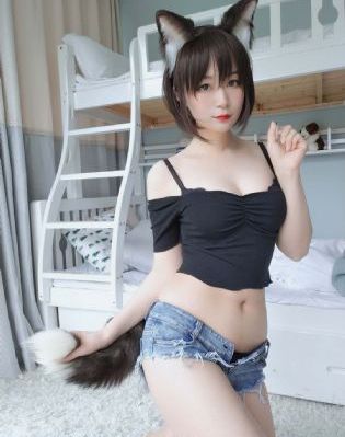 臺灣佬中文成人網一區二區_1080PHD高清在線觀看